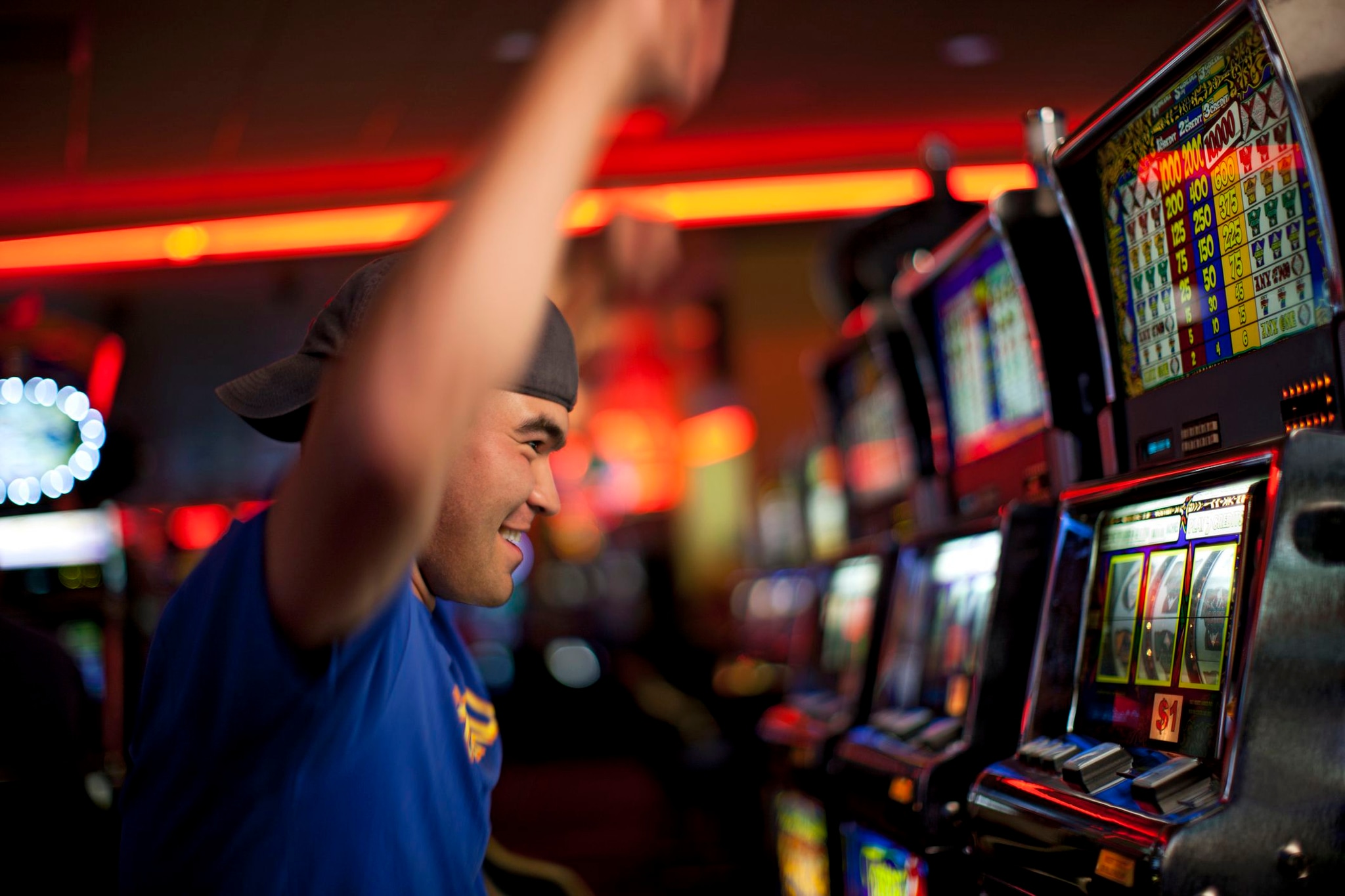 Mengguncang Gulungan: Pertunjukan Slot Rockstar yang Spektakuler